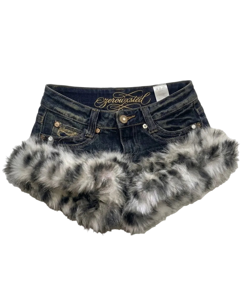MINI FURS BAGGY - Shorts